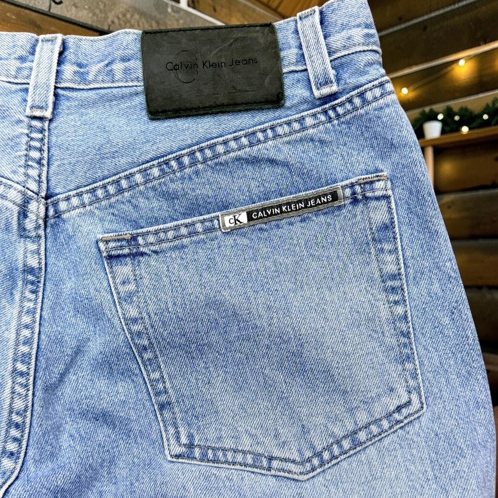 Vtg Calvin Klein Jeans Mens 32x32 Straight Leg Blasted Denim Faded Light Wash